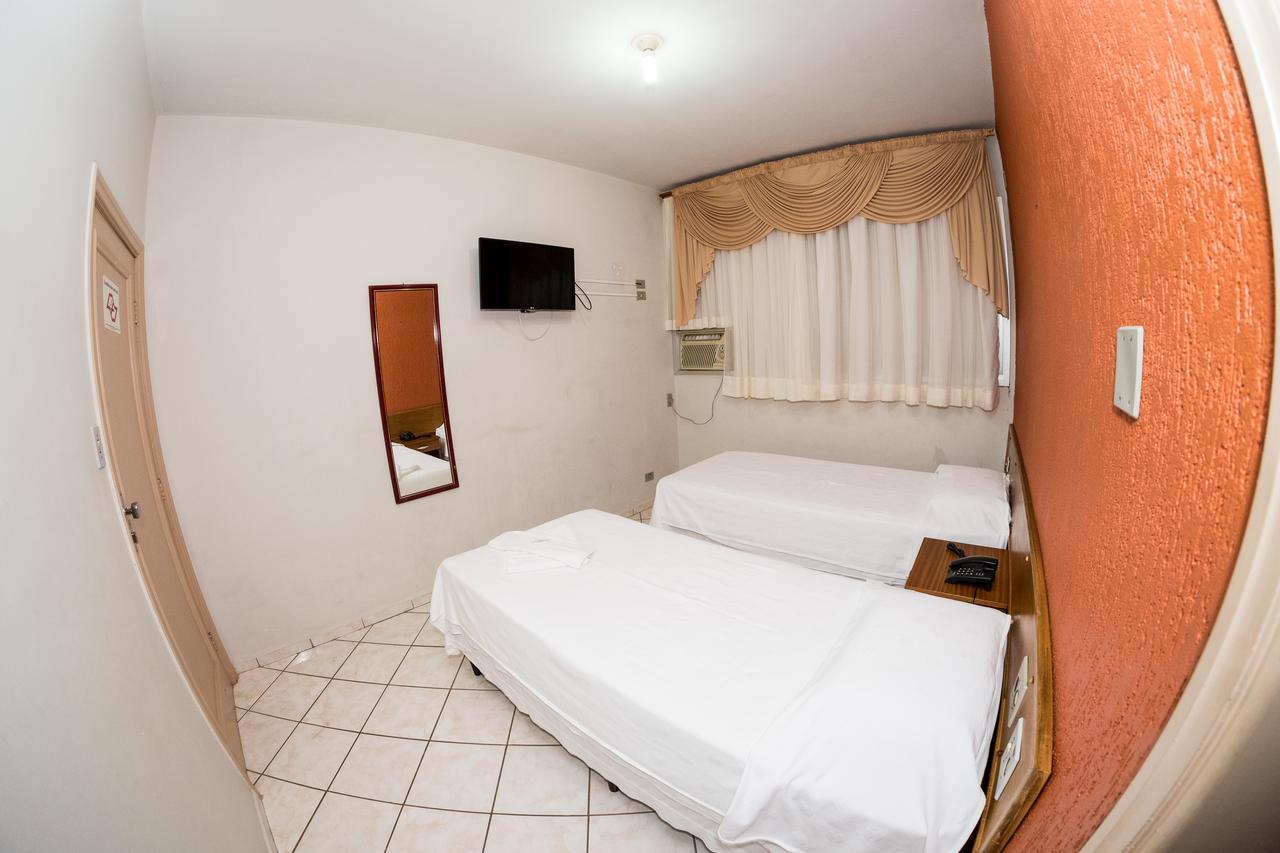 Santa Rosa Hotel Assis Exteriör bild